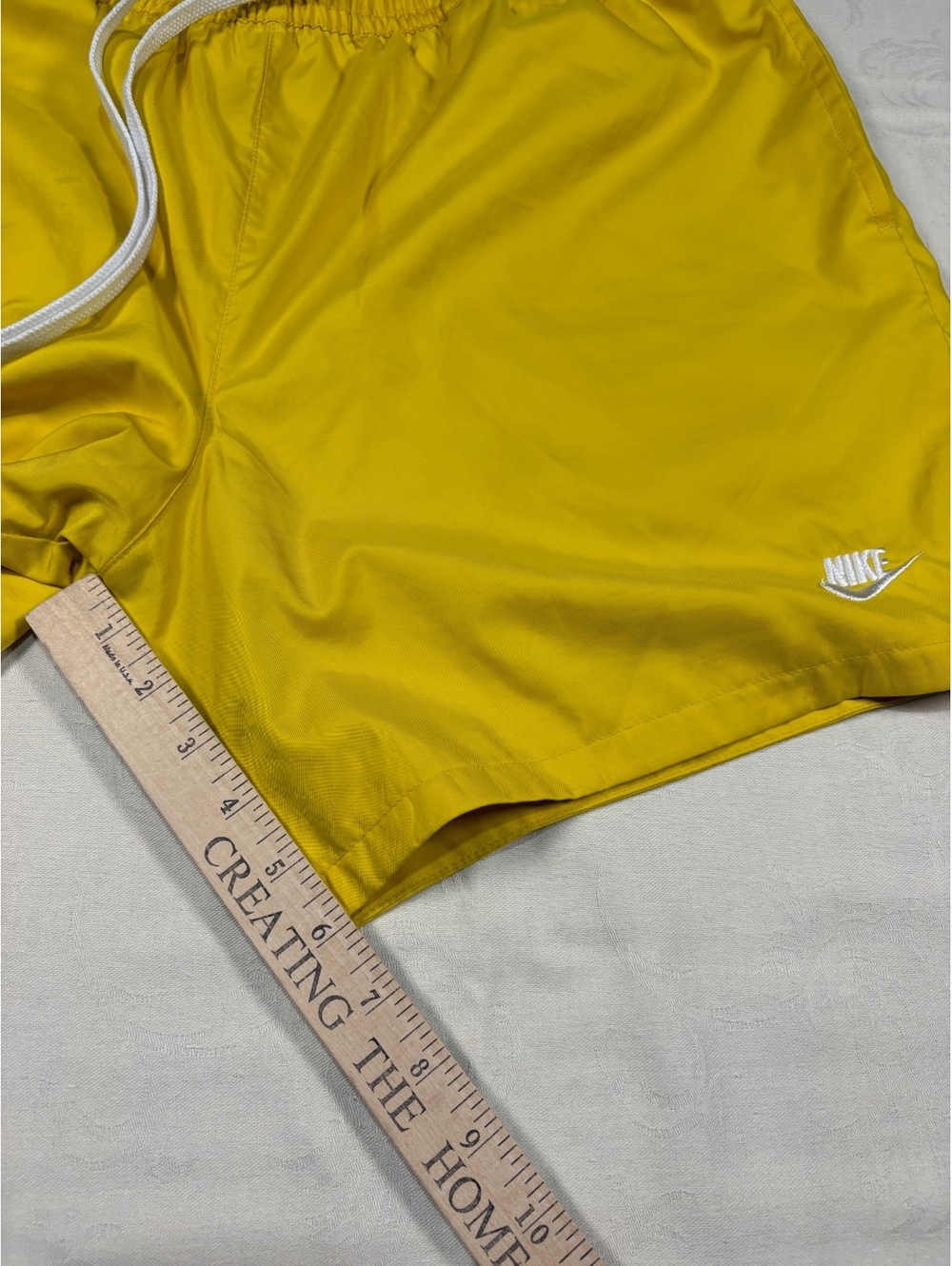 Nike Sportswear Yellow Flow Shorts Mens Size Large 6” Inseam - Picture 5 of 7